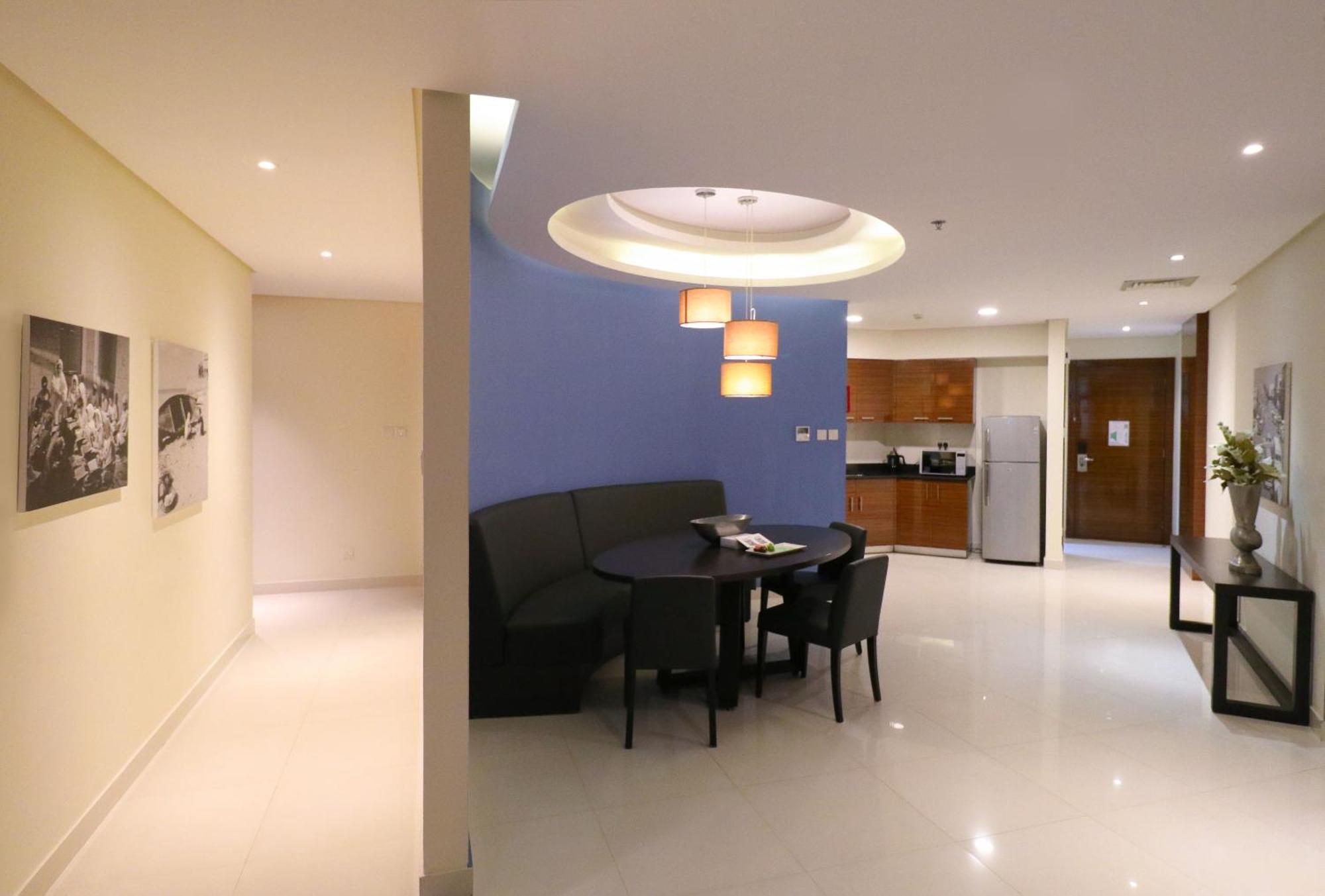 Lagoona Beach Luxury Resort And Spa Manama Dış mekan fotoğraf A typical apartment at The Suites